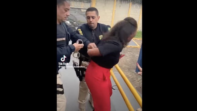 SEM PROVAS: Advogados negros são algemados pela PRF e na delegacia liberados