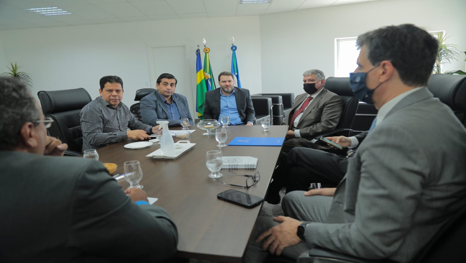 ENCONTRO: Alex Redano se reúne com presidente do Tribunal de Justiça e membros do Judiciário