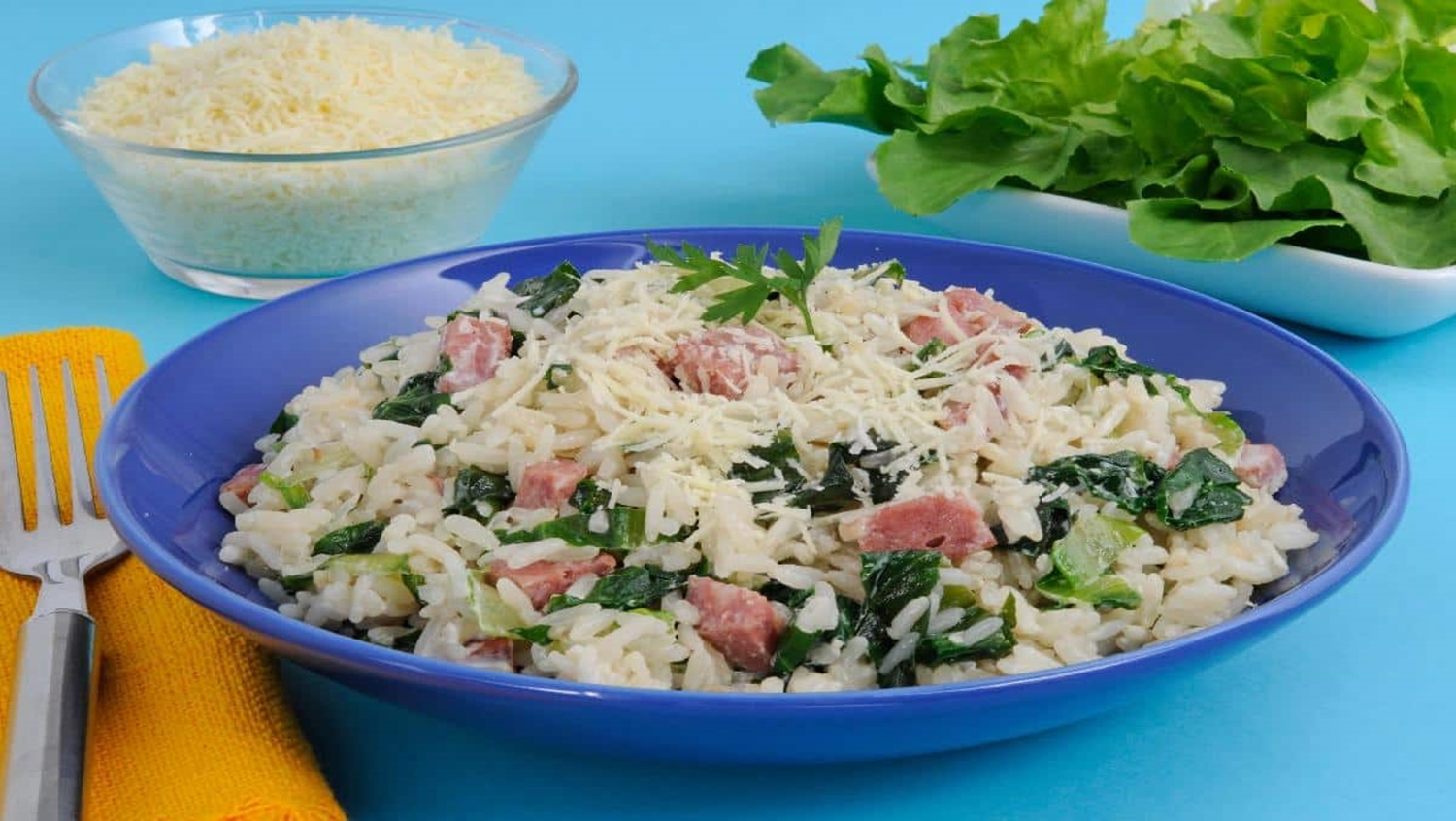 COZINHA: Aprenda a fazer um delicioso risoto de calabresa e escarola