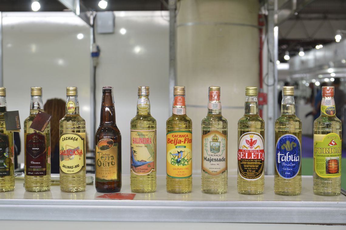BRASILEIRA: No Dia da Cachaça, setor busca reconhecimento como símbolo nacional