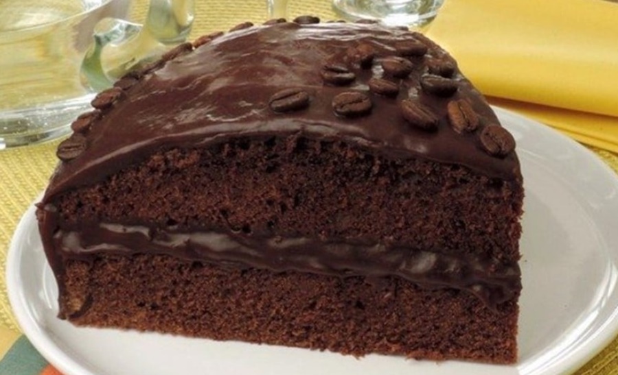 SOBREMESA: Aprenda a receita de um delicioso bolo de café recheado