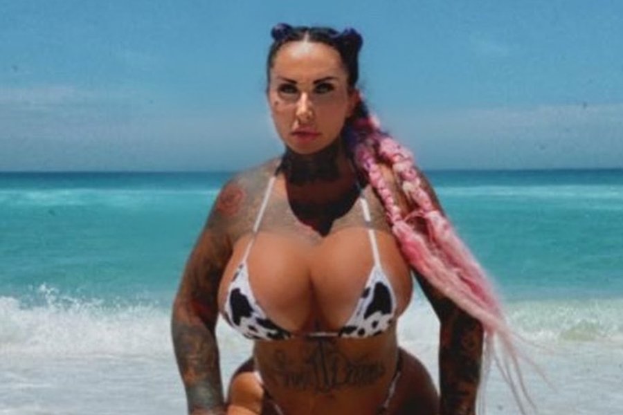 VAIDADE: Excesso de silicone nos seios pode trazer problemas, alertam médicos