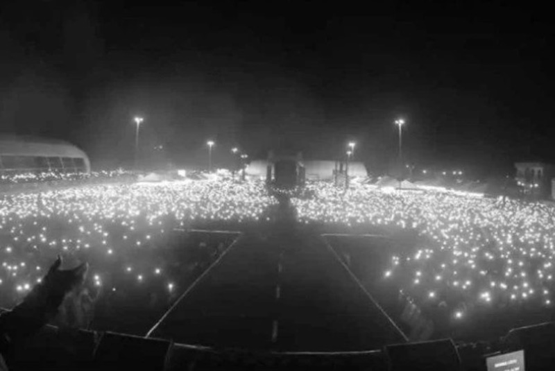 VIRALIZOU: Mulher filmada em cena de sexo no show de Henrique e Juliano denuncia estupro