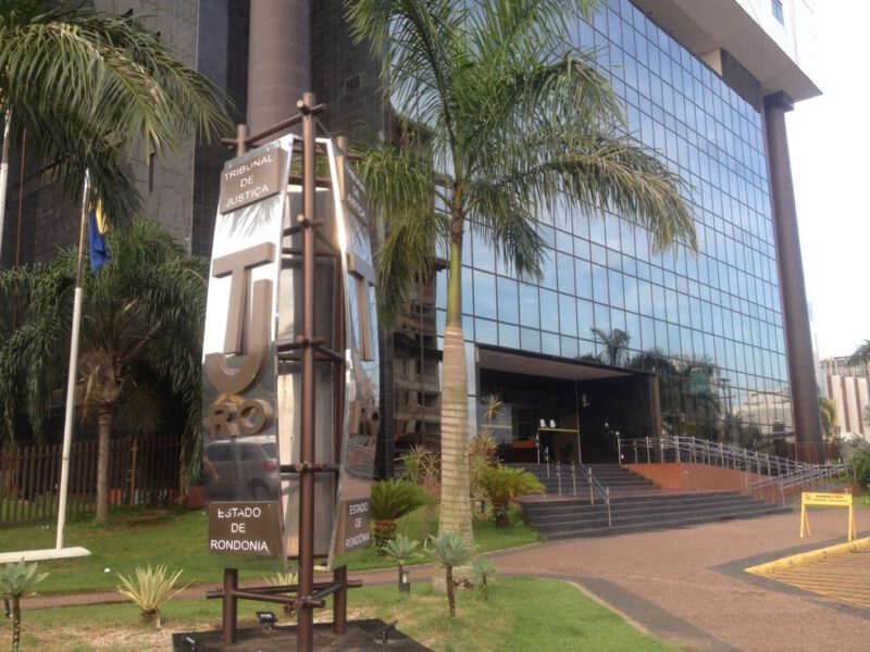 TJ diz ser inconstitucional leis proibindo passaporte vacinal e defendendo a não vacinação