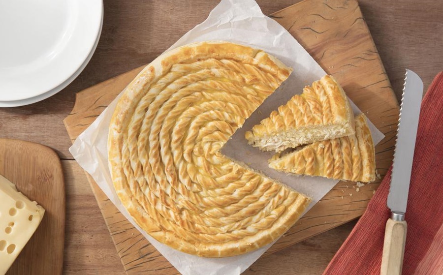 COMIDA: Receita de uma deliciosa torta de frango com queijo 