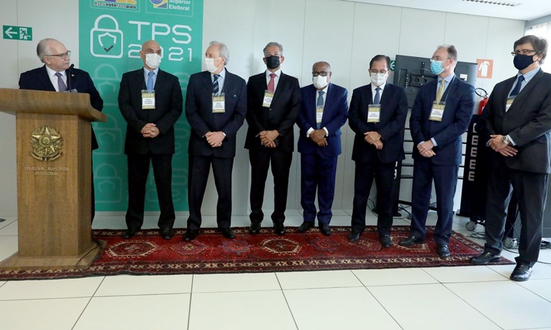 CONFIANÇA: Presidente do TSE, Edson Fachin, diz que país terá eleições limpas