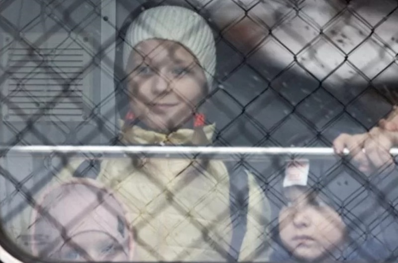 APOIO: 100 ucranianos fugindo da guerra são recebidos no Brasil