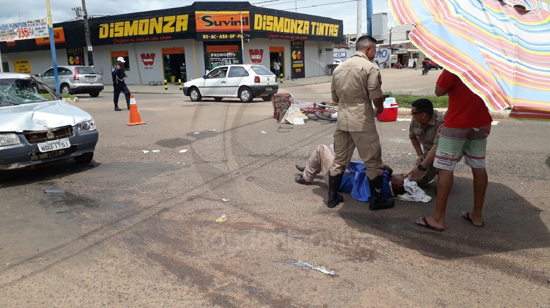 URGENTE: Vendedor de lanche fica gravemente ferido em atropelamento