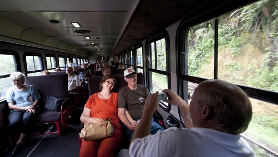 TERCEIRA IDADE: Responsáveis por 15% dos turistas no país, idosos tem benefícios 