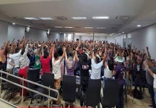 PISO NACIONAL: Prefeito Léo cumpre acordo com Sintero e paga o retroativo aos professores