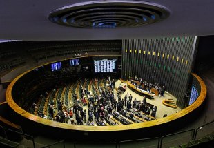 CRIMES HEDIONDOS: Ala do PT quer redução da idade penal para 16 anos na PEC da Segurança Pública 