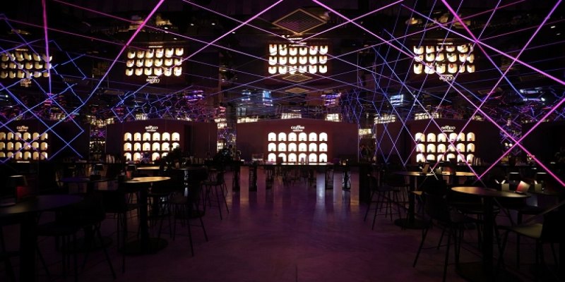 FESTAS EXCLUSIVAS: O Boticário leva Coffee Addictive para o centro da vida noturna