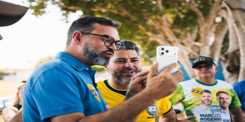 ELEIÇÕES 2026: Em Rio Crespo, Bruno Scheid reforça campanha de rua ao lado de Marcos Rogério